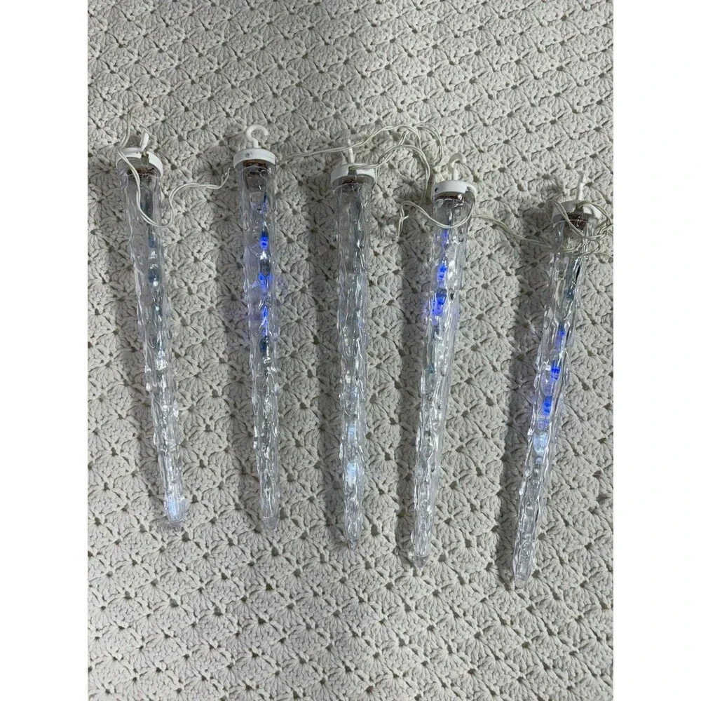 Vintage  LED Icicle Christmas 12” Lights 1 Strand Of 5 Requires 4 D Batteries